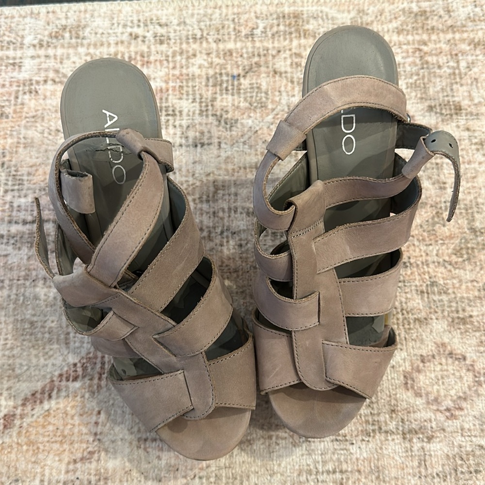 Also platform sandals-NEW
